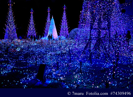 Weihnachtsbeleuchtung am Caretta Shiodome Shopping-Gebäude in Tokio 2014
