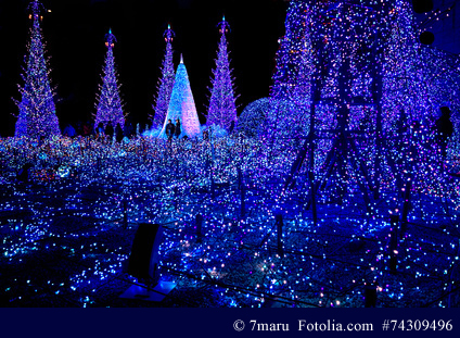 Weihnachtsbeleuchtung am Caretta Shiodome Shopping-Gebäude in Tokio 2014
