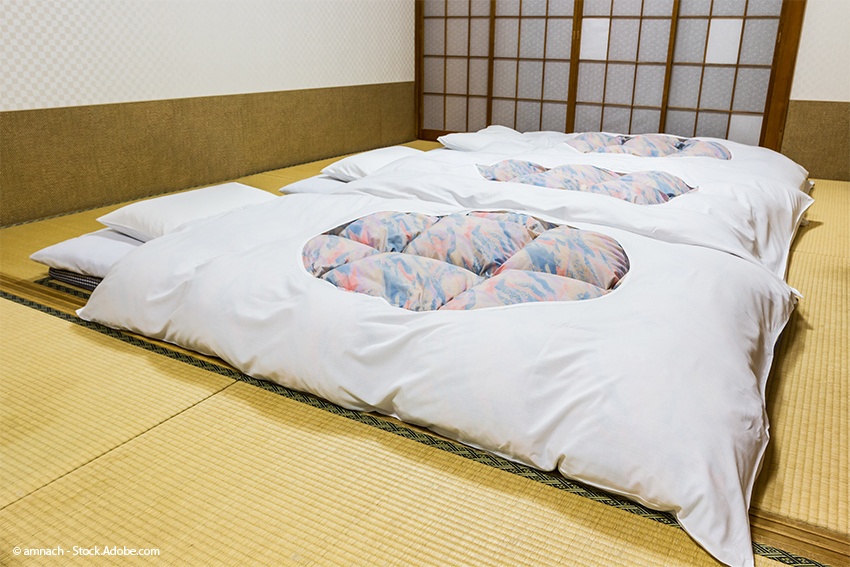 traditioneller Futon auf Tatami-Matten