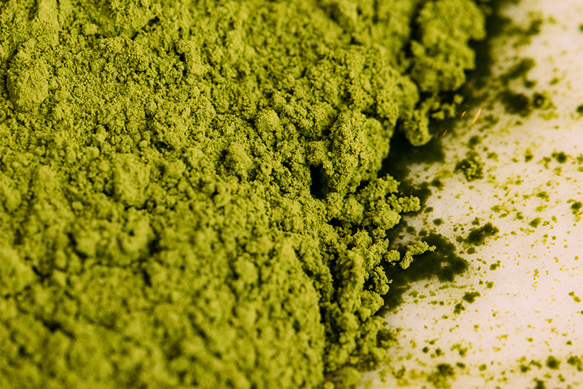 Japanischer Matcha Tee – feines Pulver für die Teezeremonie