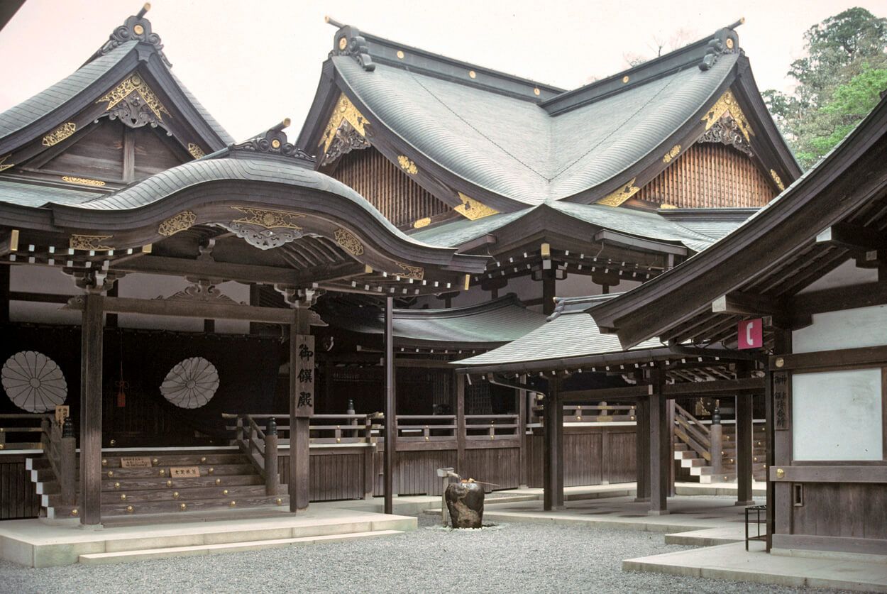 Der Ise-jingū Schrein gehört zu den ältesten Tempeln