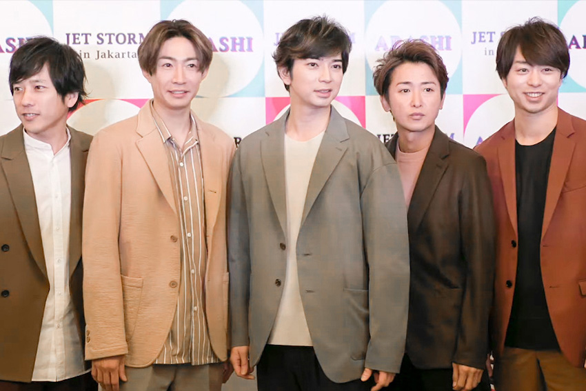 J-Pop Idols Arashi