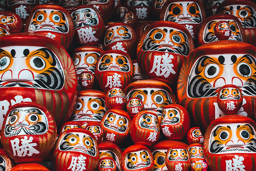 Symbole für Glück und Pech im japanischen Alltag: Schriftzeichen, Masken und Rituale