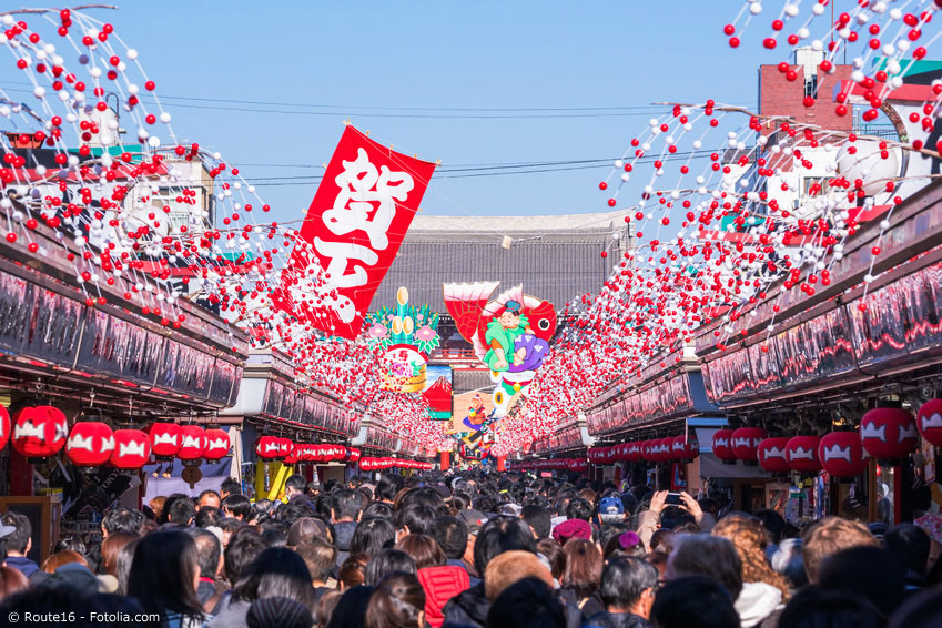 Nach dem ersten Schreinbesuch in den ersten Januar-Tagen, werden Mitte Januar viele Omamori in speziellen Zeremonien verbrannt.