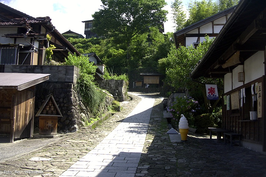 Wandern in den japanischen Alpen - historisches Dorf Magome