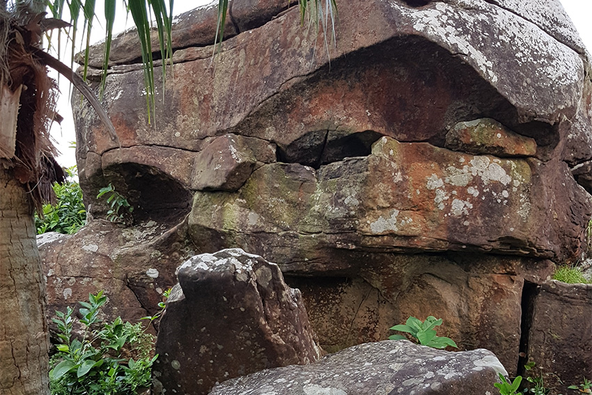 Sehenswürdigkeiten Yonaguni Japan – Monument tauchen, Yonaguni-Pferde, Schmetterlinge und Felsen