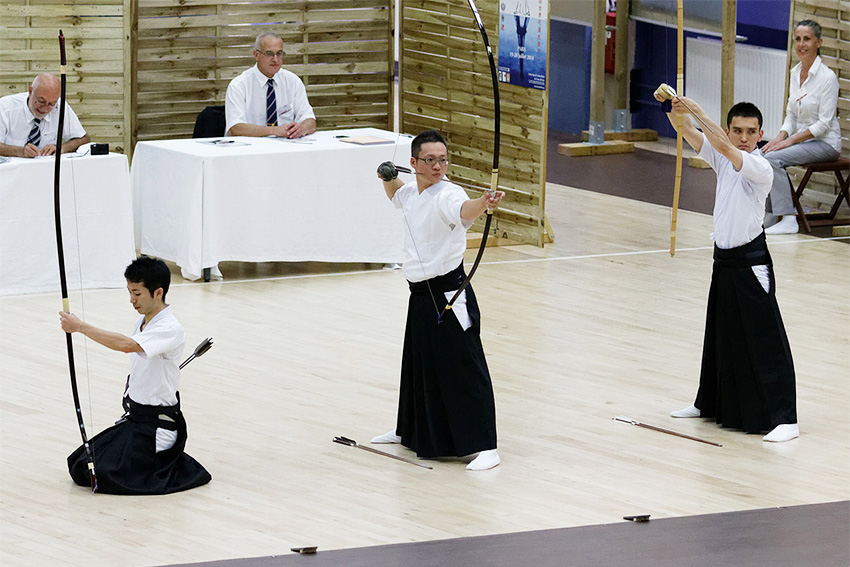 Kyudo traditionelle Bekleidung