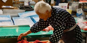 Soziale Umfrage in Japan: Ältere Japaner haben keine engen Freunde