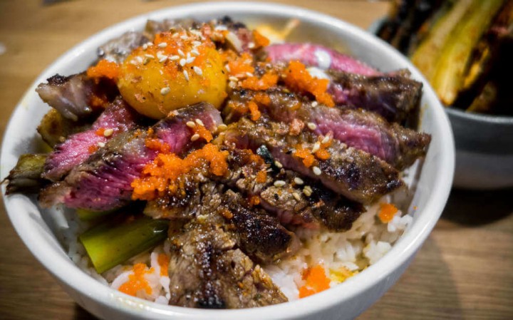 Donburi – beliebte japanische Reisgerichte aus einer Schüssel