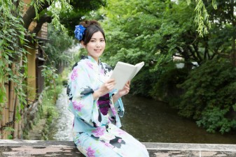 Japanische Literatur: Bücher und japanische Schriftsteller im Wandel der Zeiten