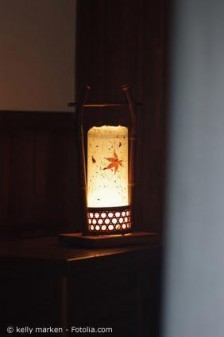 Japanische Stehlampen als Schmuck für jede Wohnung entdecken