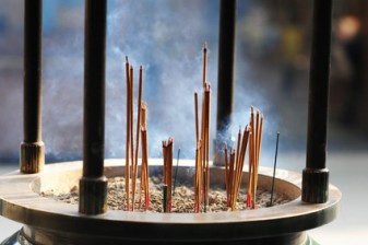 Japanische Räucherstäbchen selber machen