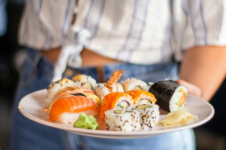 Sushi-Abend mit Freunden Zuhause planen - Ideen & Beilagen