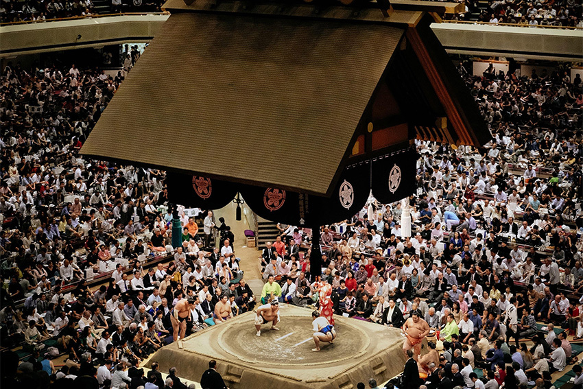Sumo Tournier in Tokio Stadviertel